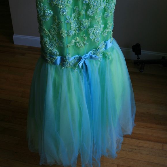 Price Reduced! Jovani Mermaid Gown - Picture 7 of 8